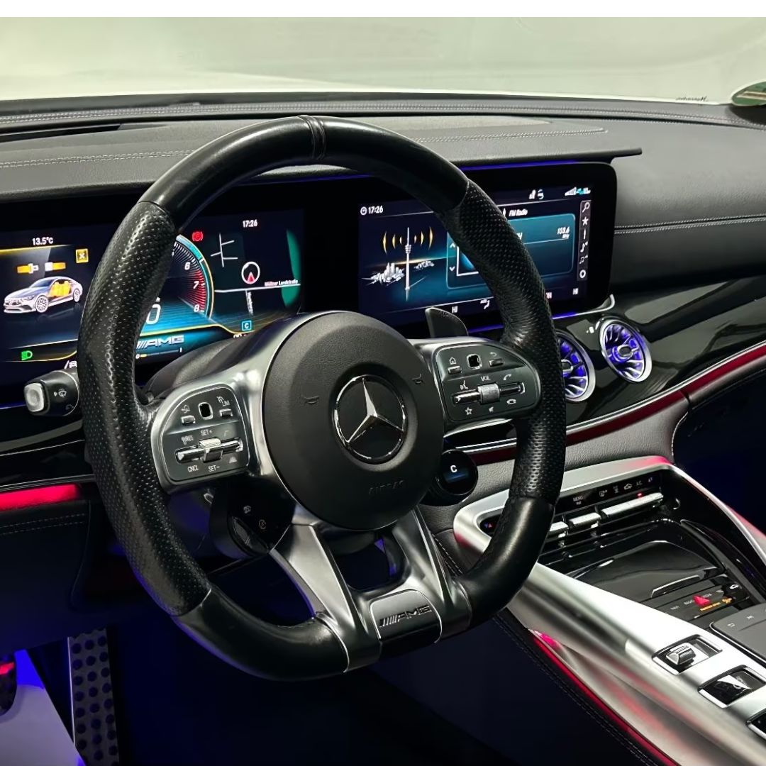amg gt inside